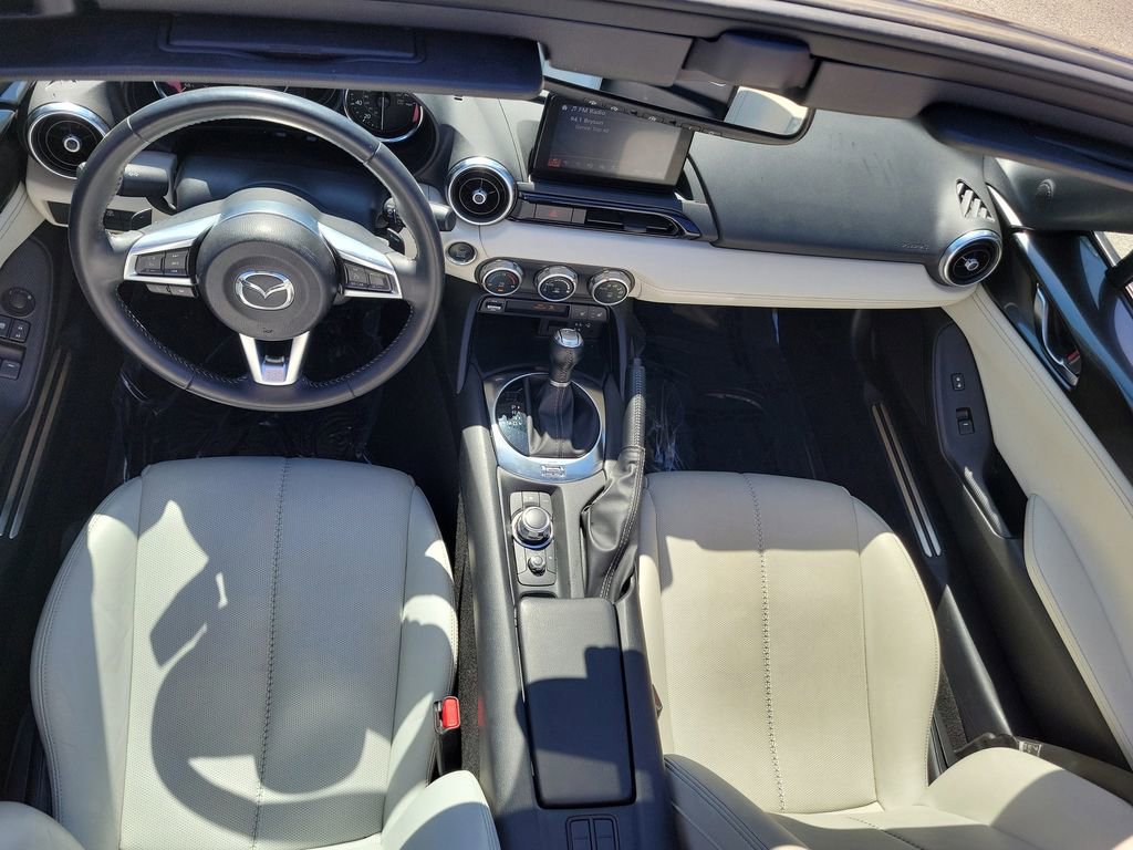 Used 2021 MAZDA MX-5 Miata RF Grand Touring image 11