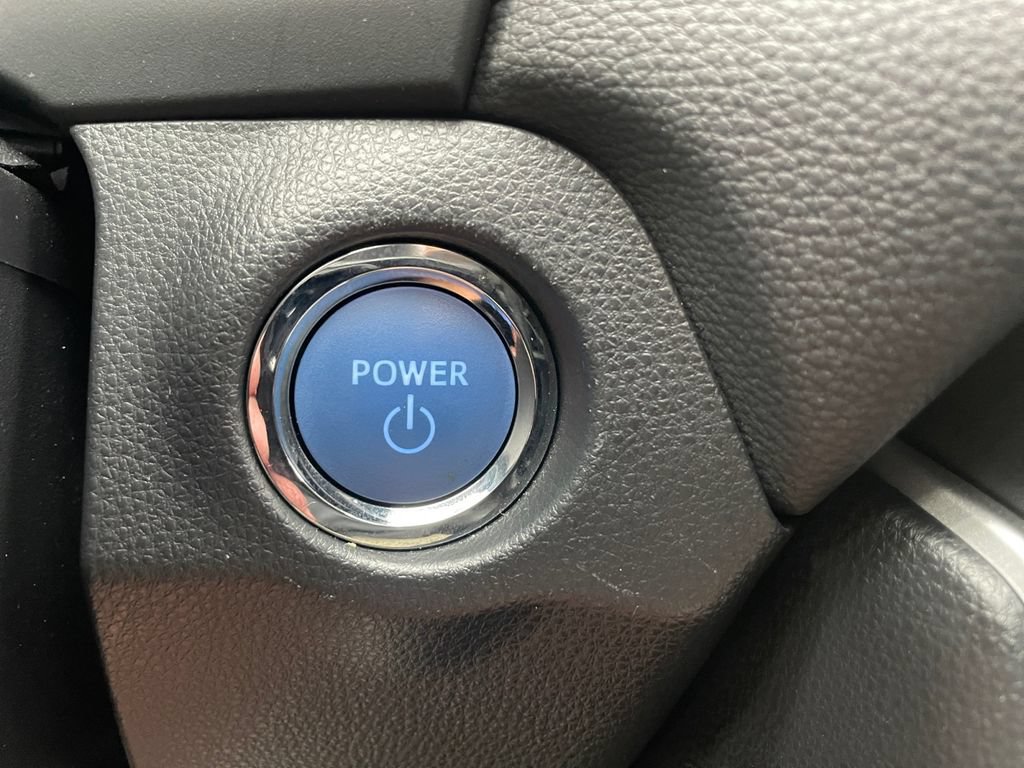 Used 2022 Toyota RAV4 XLE Premium AWD/4WD image 40
