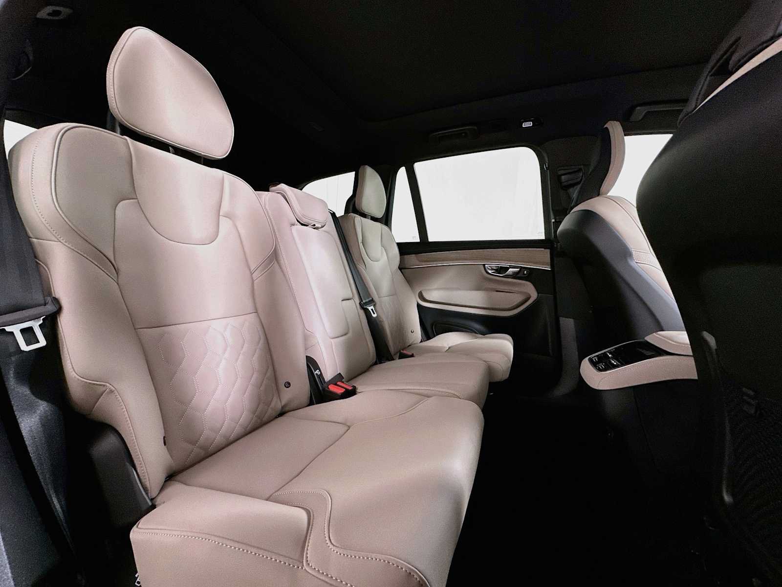 New 2027 Volvo XC90 B5 Core AWD/4WD image 26