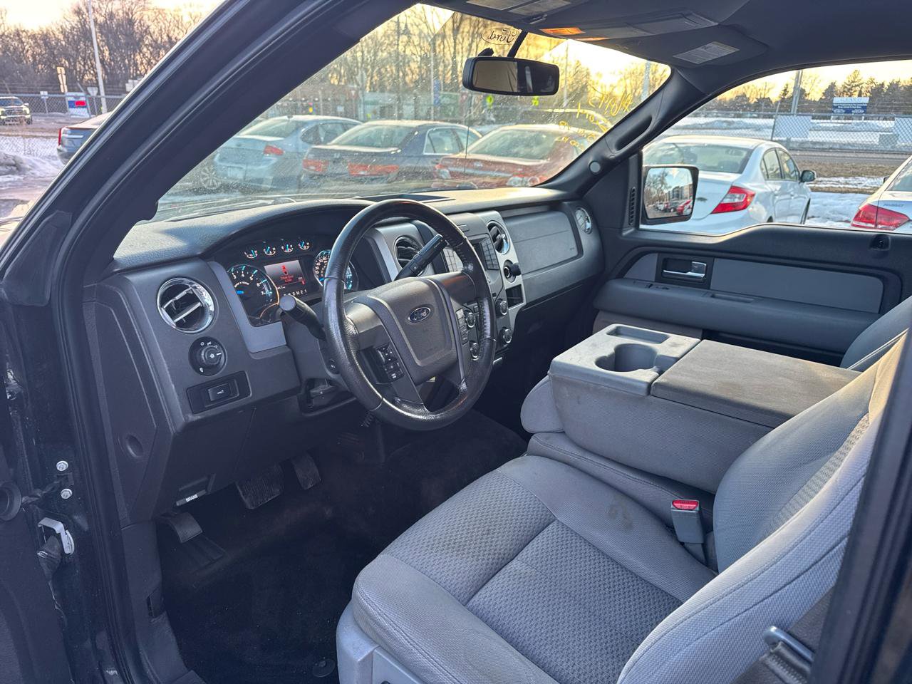 Used 2014 Ford F150 XLT w/ XLT Chrome Package image 9