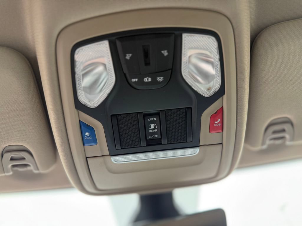 Used 2020 RAM 3500 Big Horn w/ Level 2 Equipment Group AWD/4WD image 28