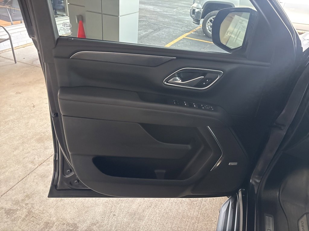 Used 2024 Chevrolet Tahoe RST w/ RST Performance Edition image 6