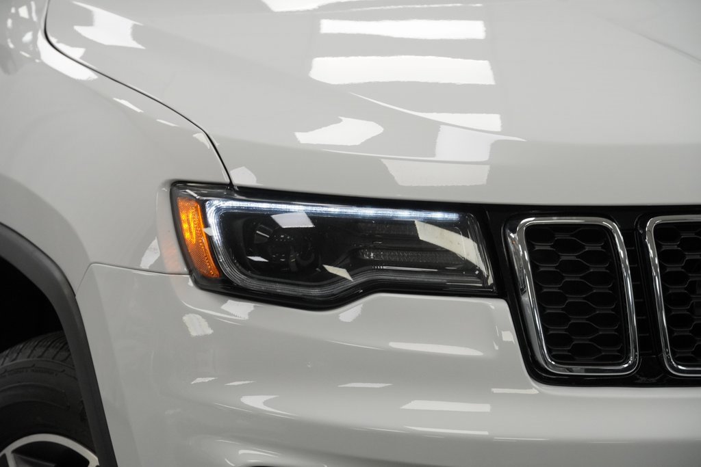 Certified 2022 Jeep Grand Cherokee Limited w/ Tech Group image 5