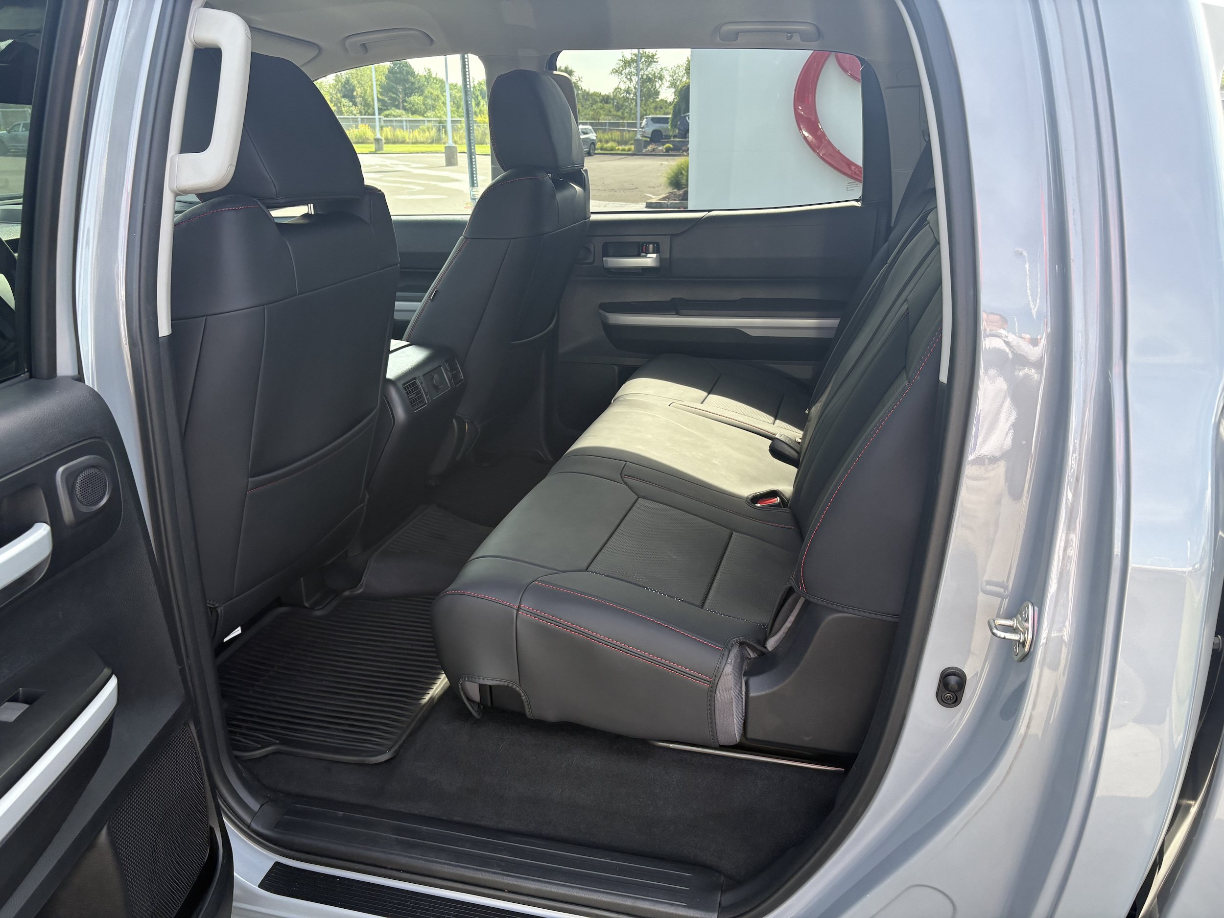 Used 2019 Toyota Tundra SR5 w/ SR5 Upgrade Package AWD/4WD image 7