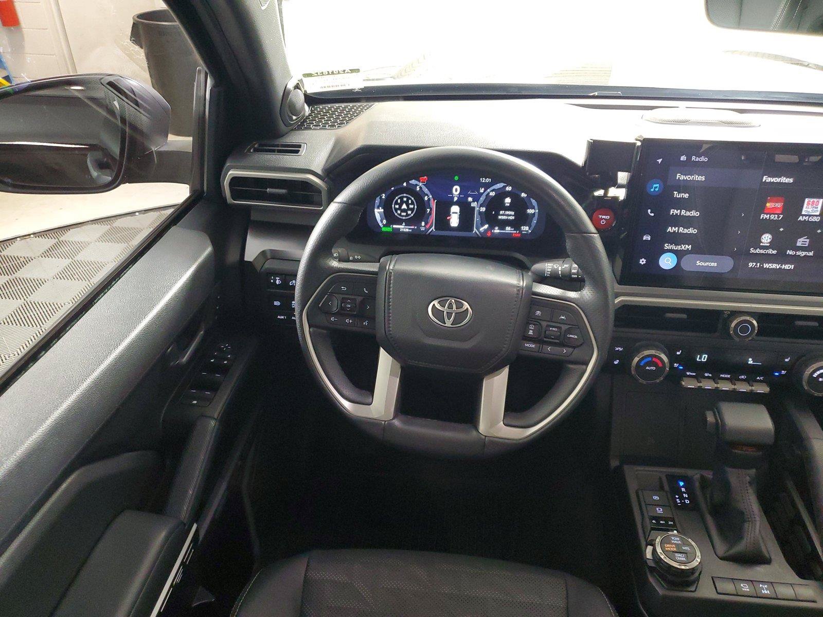 Used 2025 Toyota 4Runner TRD Off-Road Premium AWD/4WD image 13