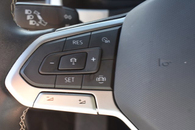 Used 2022 Volkswagen Atlas Cross Sport SE image 21