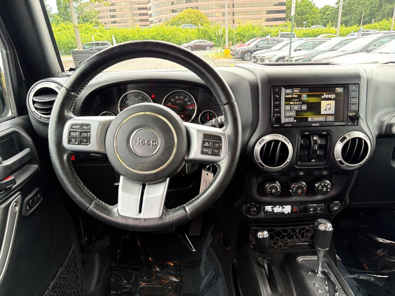 Used 2016 Jeep Wrangler Unlimited Rubicon AWD/4WD image 15
