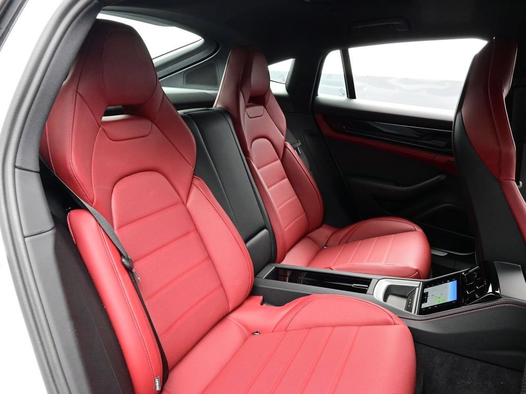 Certified 2025 Porsche Panamera 4 E-Hybrid AWD/4WD image 17
