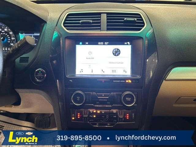 Used 2017 Ford Explorer XLT w/ Equipment Group 202A AWD/4WD image 11