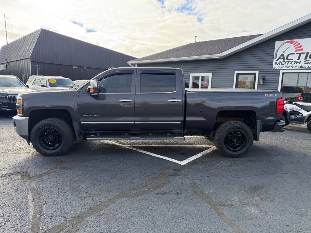 Used 2016 Chevrolet Silverado 2500 LTZ w/ LTZ Plus Package AWD/4WD image 2