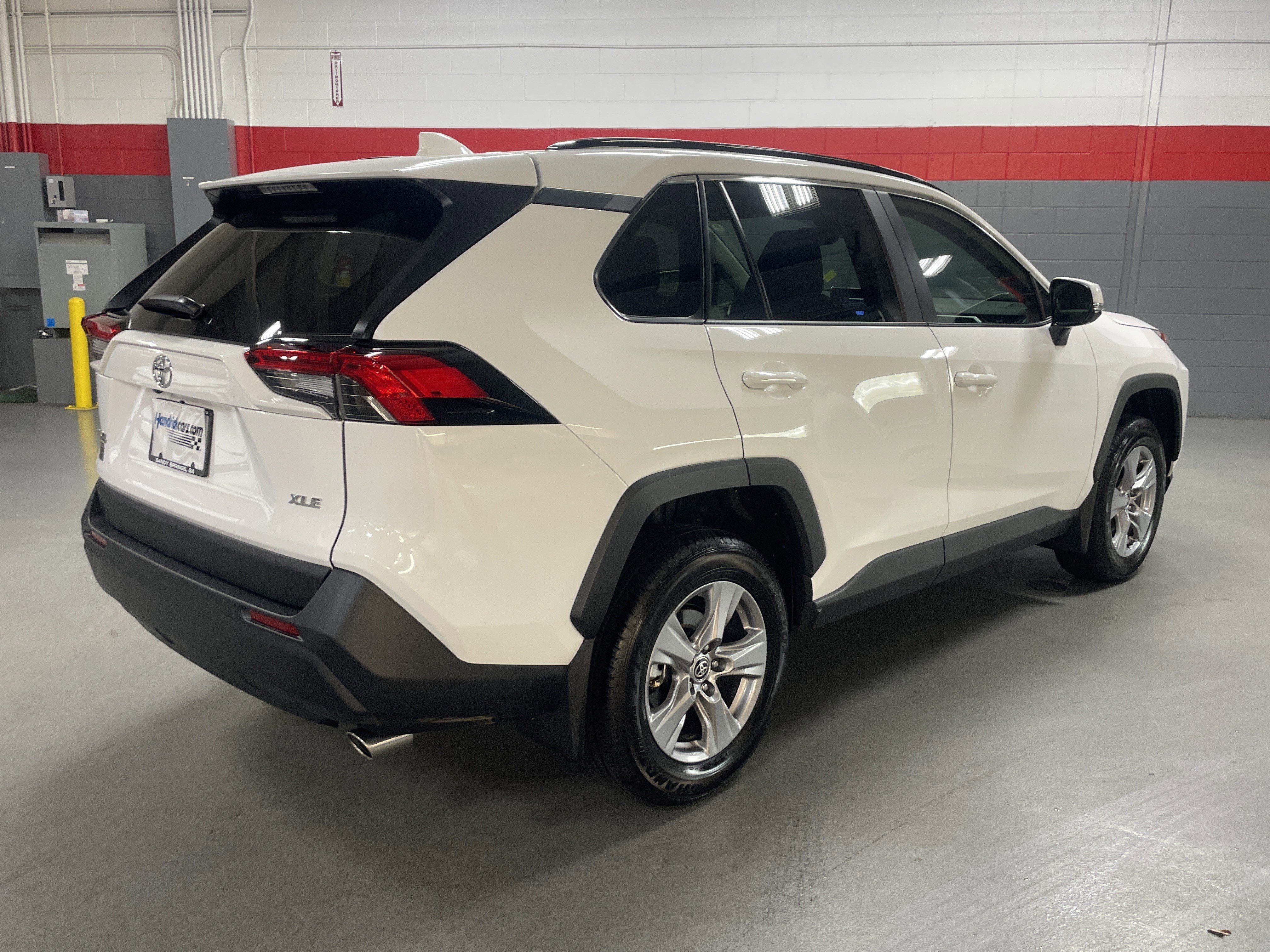 Used 2025 Toyota RAV4 XLE image 10