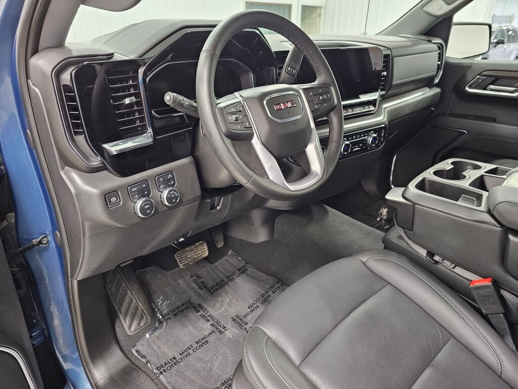 Used 2024 GMC Sierra 1500 SLT w/ X31 Off-Road Package AWD/4WD image 27