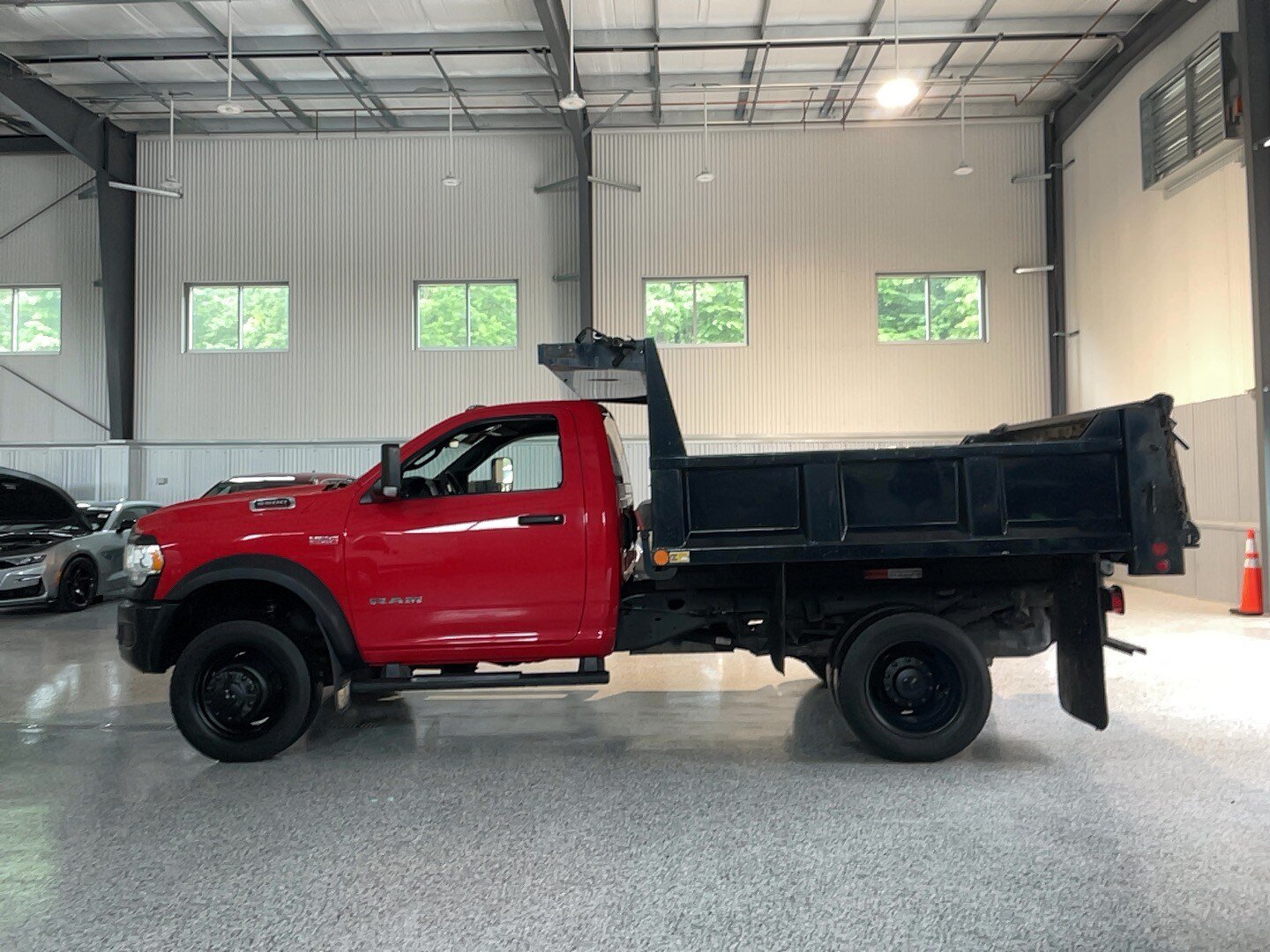 Used 2022 RAM 5500 Tradesman AWD/4WD image 4