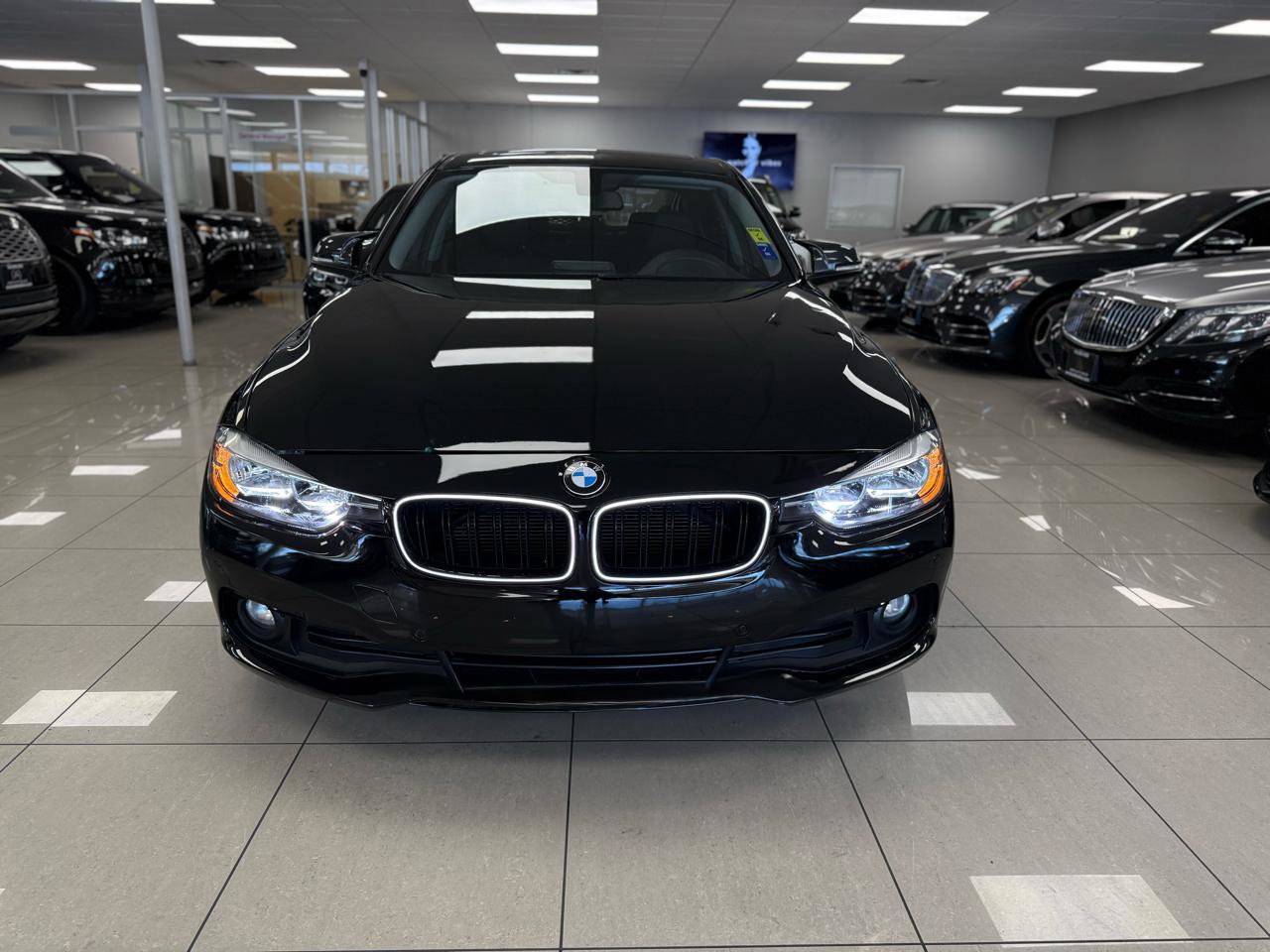 Used 2017 BMW 320i Sedan image 4