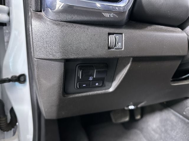 Used 2023 GMC Canyon Elevation w/ Convenience Package RWD image 18