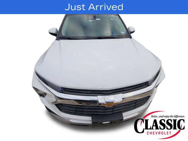 Used 2024 Chevrolet TrailBlazer LT w/ LT Cold Weather Package image 3