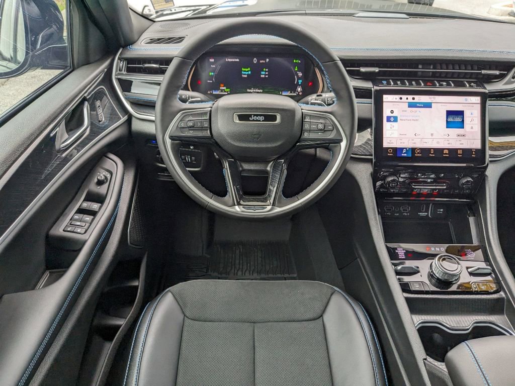 New 2024 Jeep Grand Cherokee Trailhawk w/ Luxury Tech Group III image 14