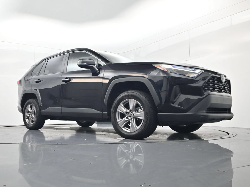 Used 2025 Toyota RAV4 XLE FWD image 47