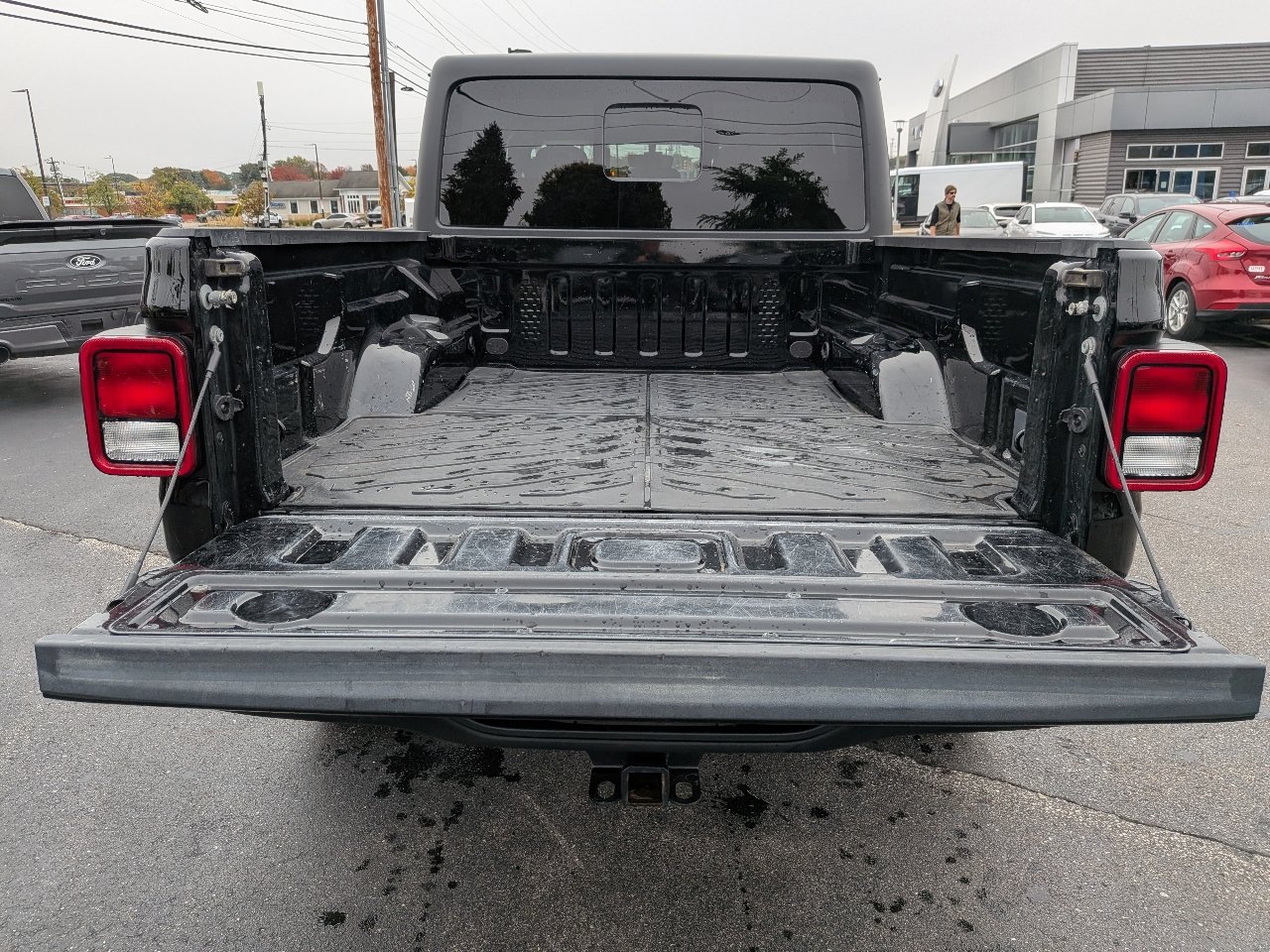 Used 2023 Jeep Gladiator Rubicon w/ Cold Weather Group AWD/4WD image 12