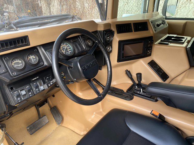Used 1997 HUMMER H1 4-Door Wagon image 12