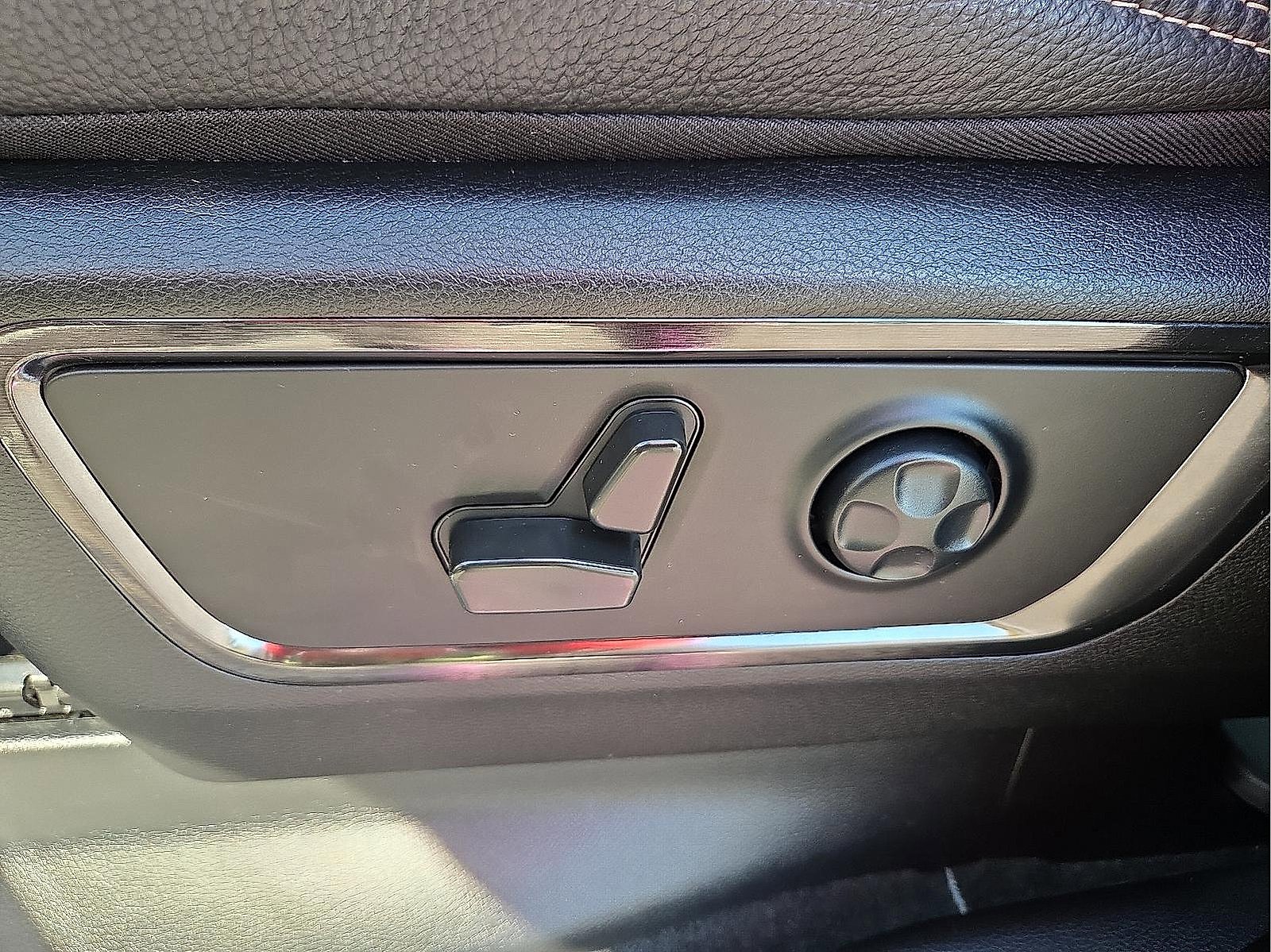 Used 2022 RAM 1500 Limited image 15