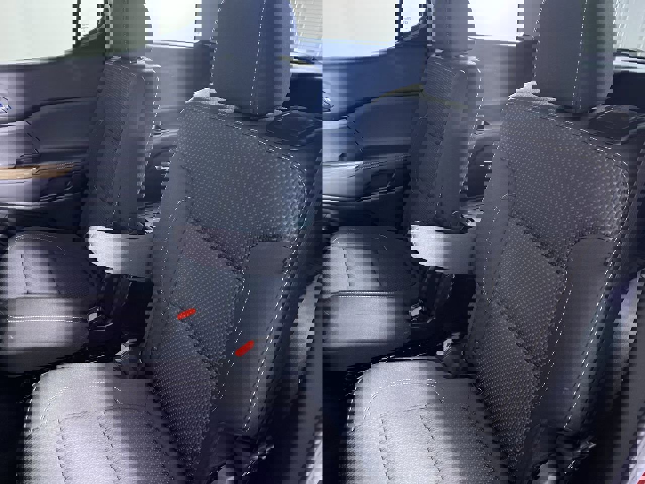 Certified 2023 GMC Acadia SLE w/ Driver Convenience Package FWD image 22