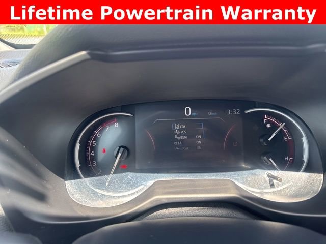Used 2024 Toyota RAV4 XLE FWD image 14