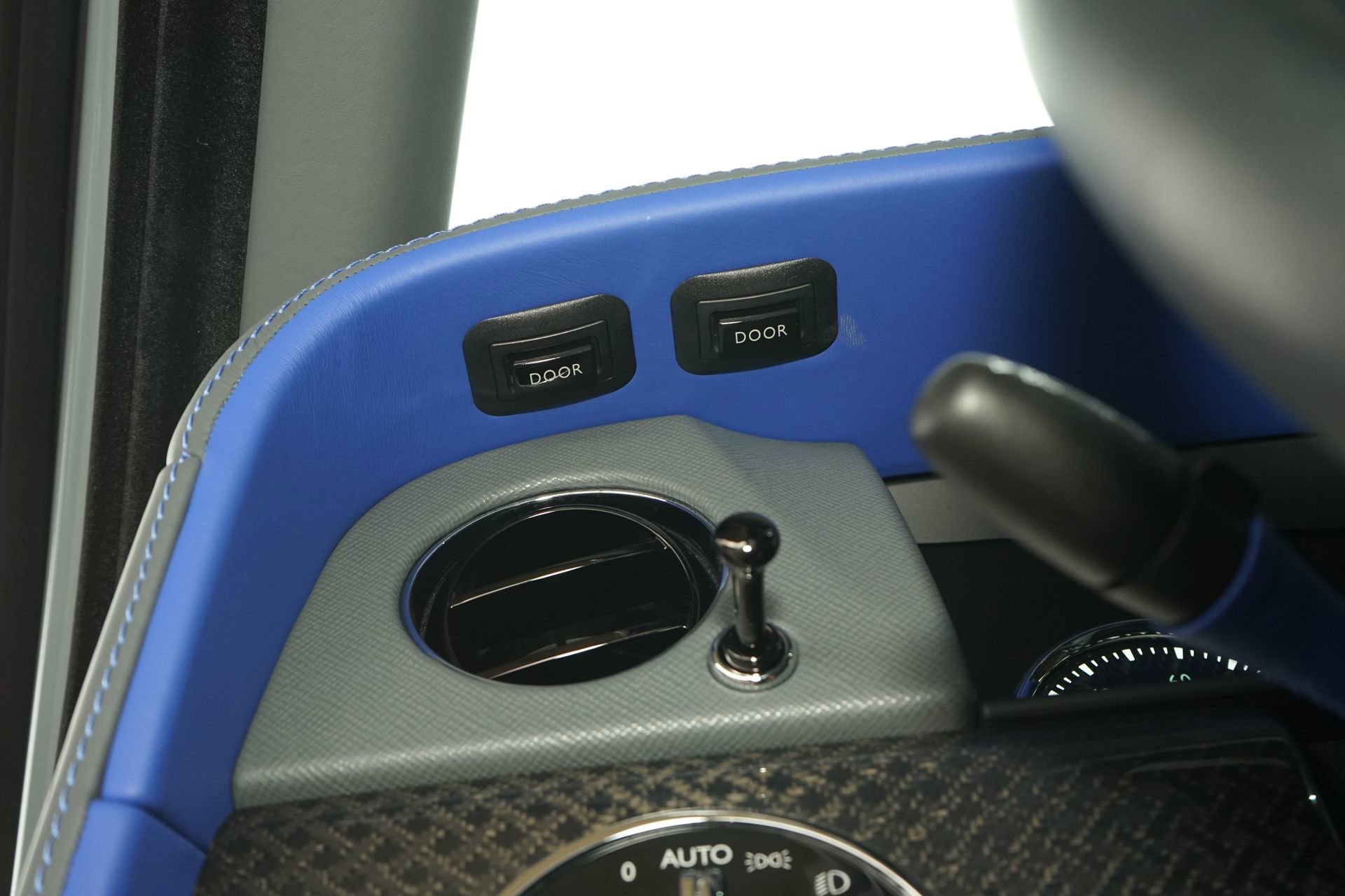 Used 2023 Rolls-Royce Cullinan Black Badge w/ Driver's Package image 43