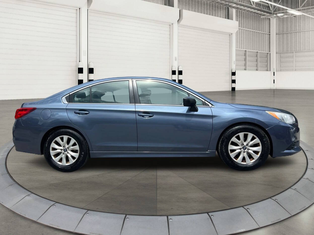 Used 2017 Subaru Legacy 2.5i w/ Alloy Wheel Package AWD/4WD image 2