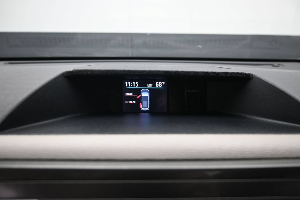 Used 2014 Toyota Sienna SE FWD image 13