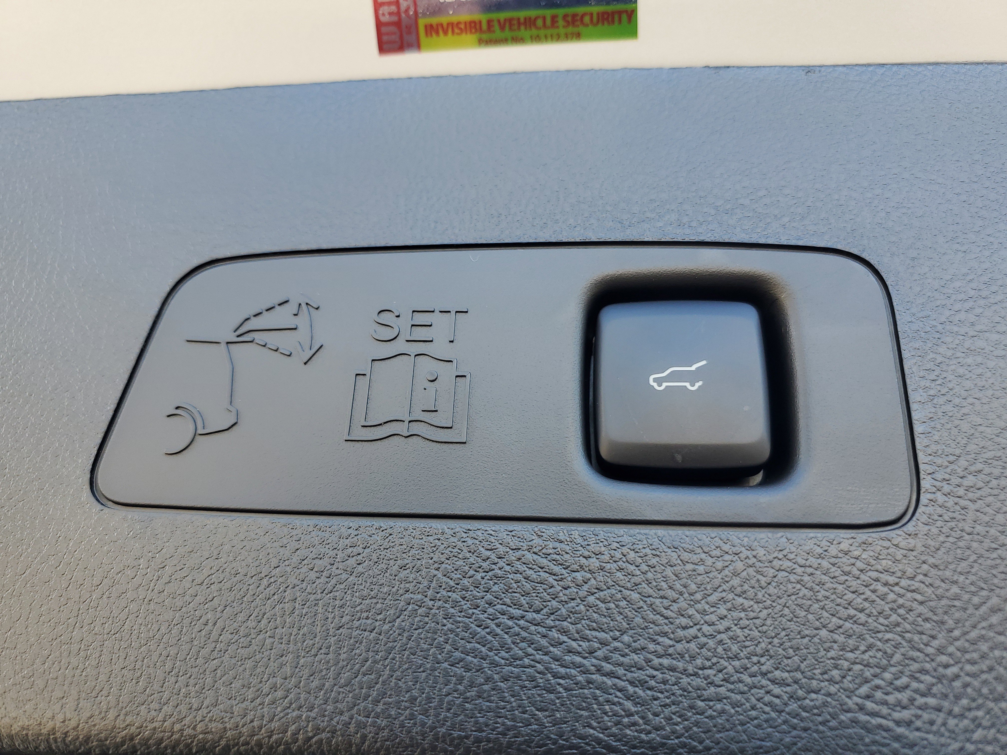 New 2025 Lincoln Corsair Reserve w/ Equipment Group 202A image 32