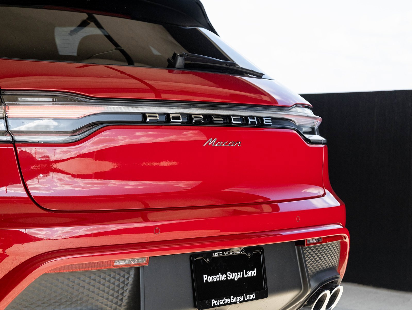 Certified 2025 Porsche Macan image 32