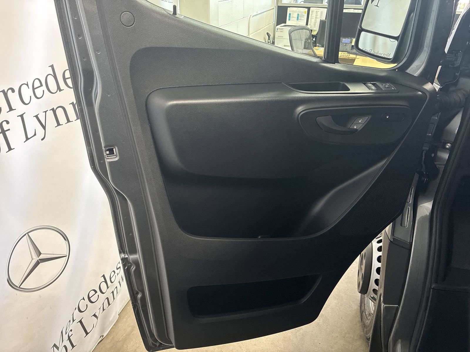 New 2025 Mercedes-Benz Sprinter 4500 image 9