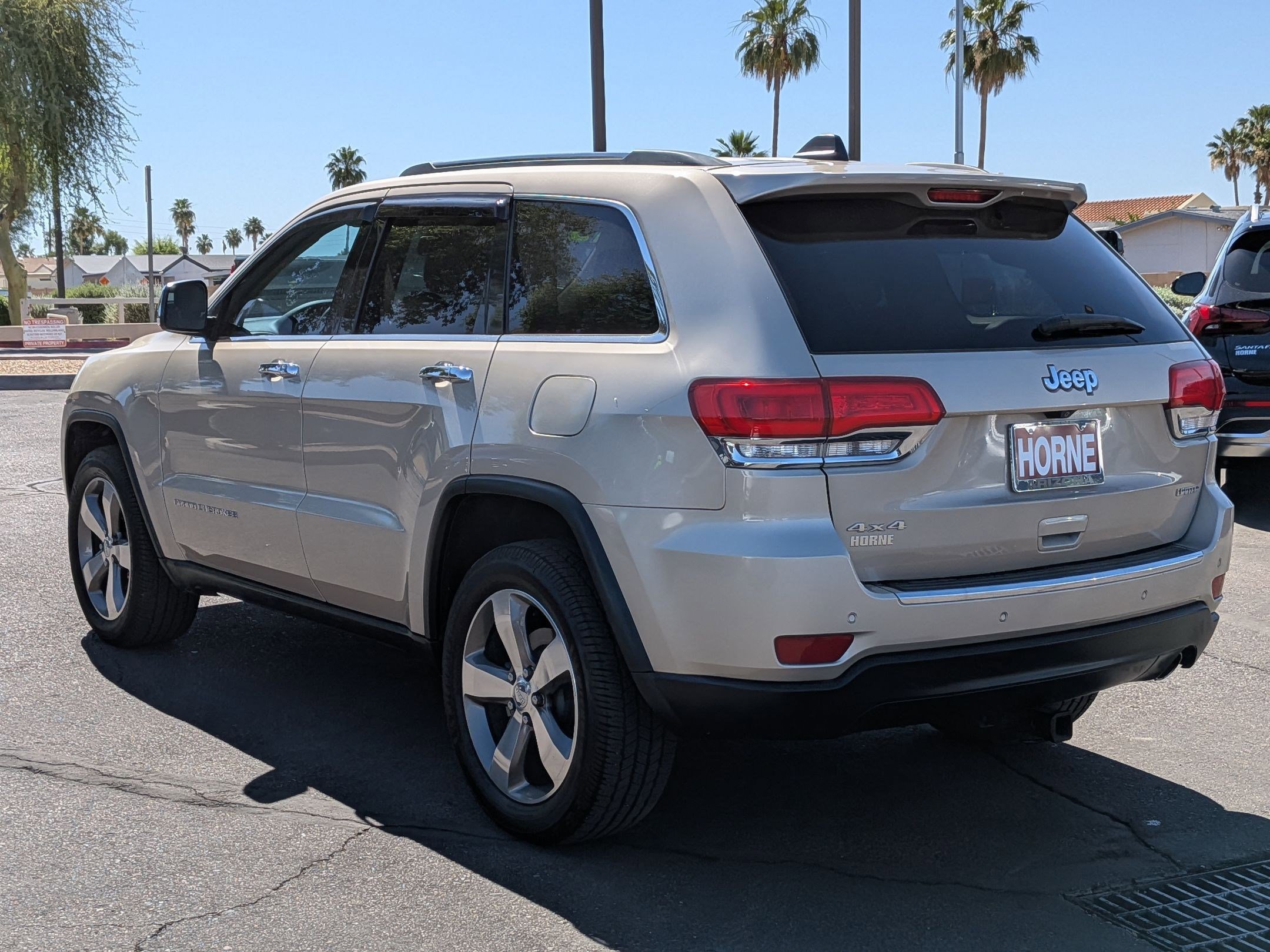 Used 2015 Jeep Grand Cherokee Limited w/ Luxury Group II AWD/4WD image 9