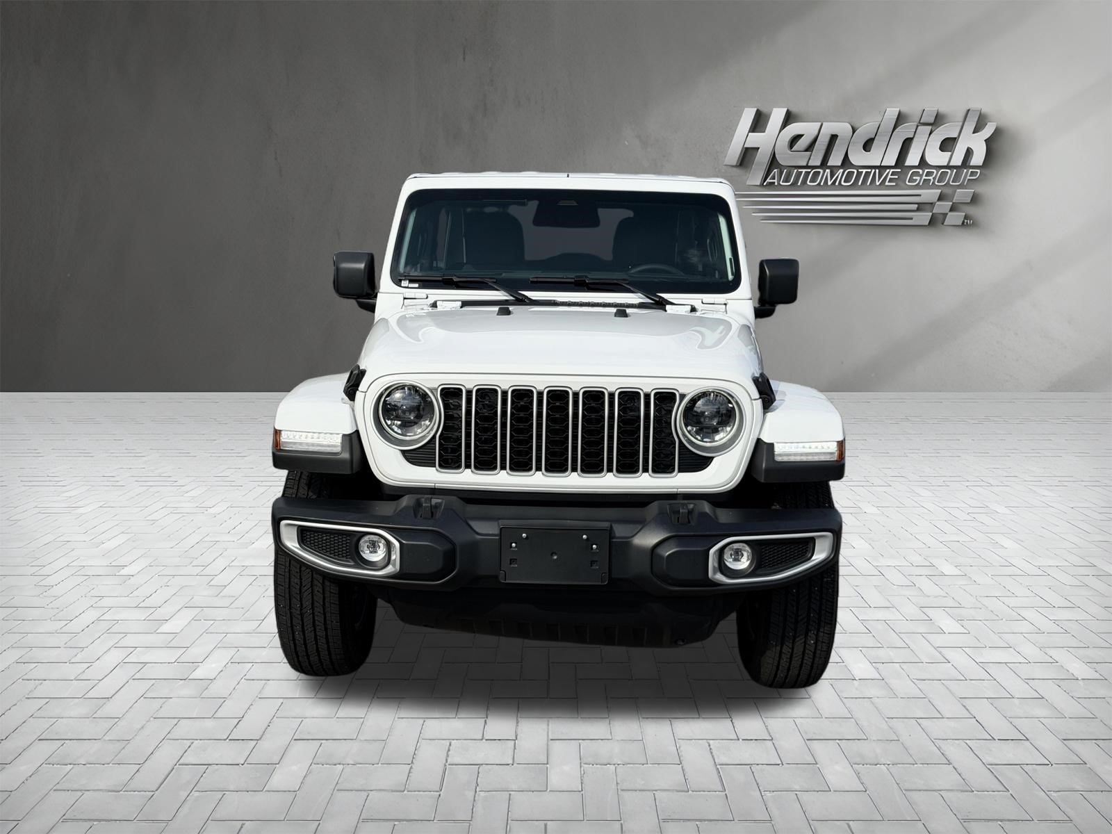 Used 2026 Jeep Wrangler Unlimited Sahara AWD/4WD image 3