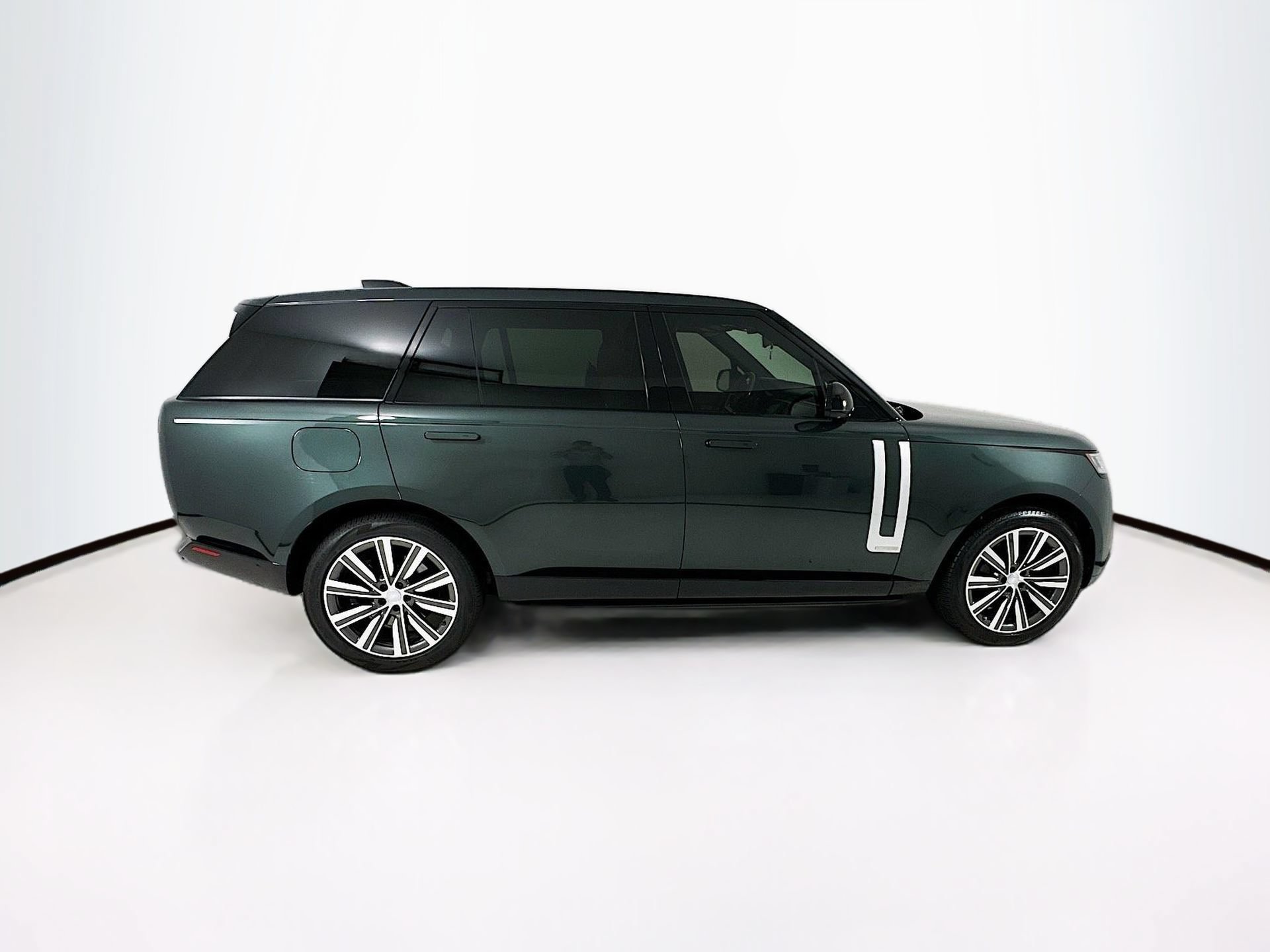 Used 2024 Land Rover Range Rover Long Wheelbase Autobiography AWD/4WD image 9