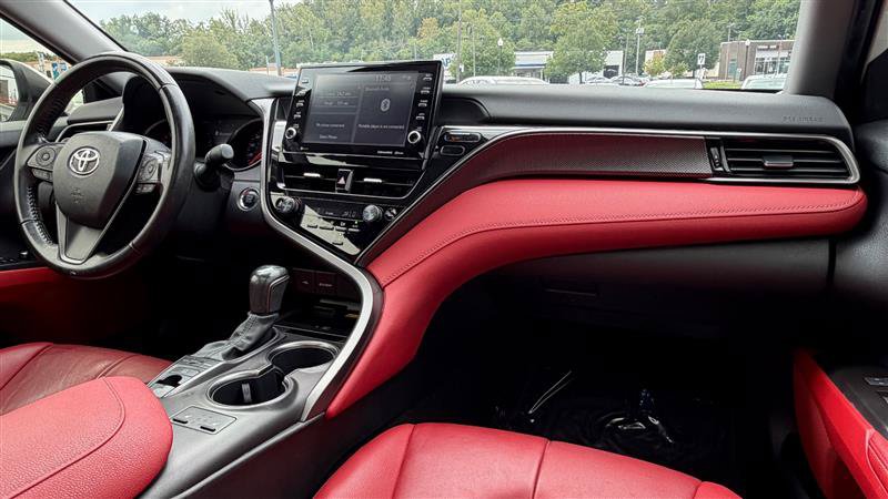 Used 2022 Toyota Camry XSE FWD image 39