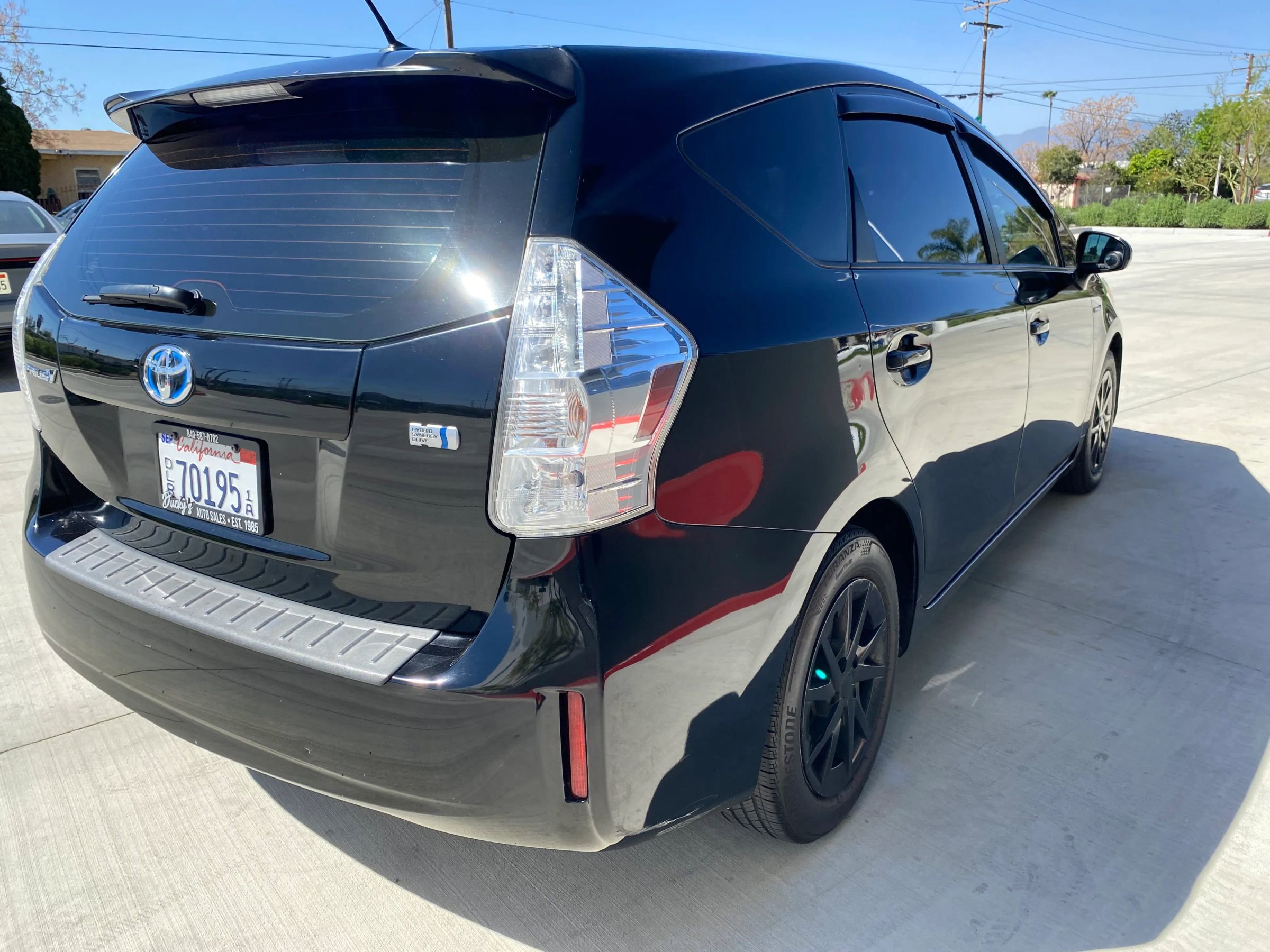 Used 2014 Toyota Prius V Three image 20