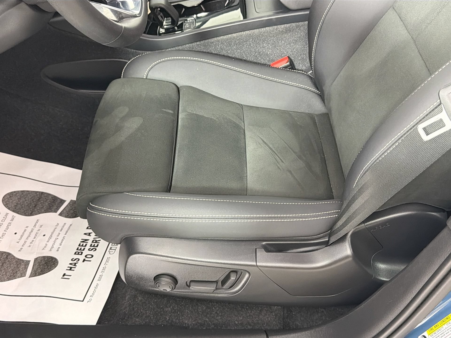 Certified 2023 Volvo C40 P8 Recharge Ultimate AWD/4WD image 21