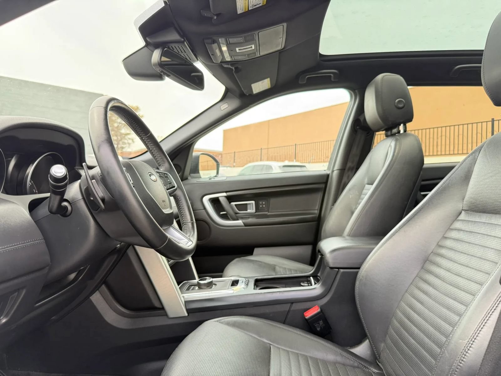 Used 2018 Land Rover Discovery Sport HSE Luxury AWD/4WD image 9