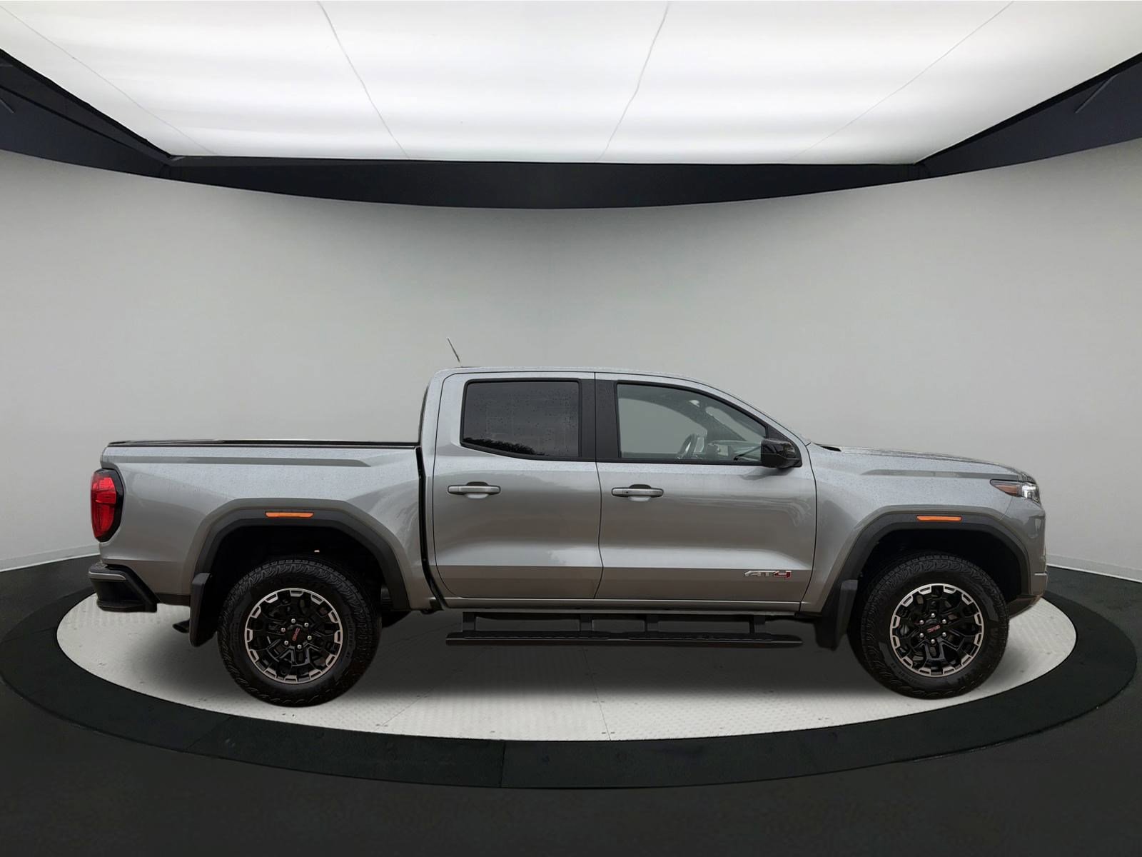 Used 2026 GMC Canyon AT4 w/ Technology Plus Package image 3