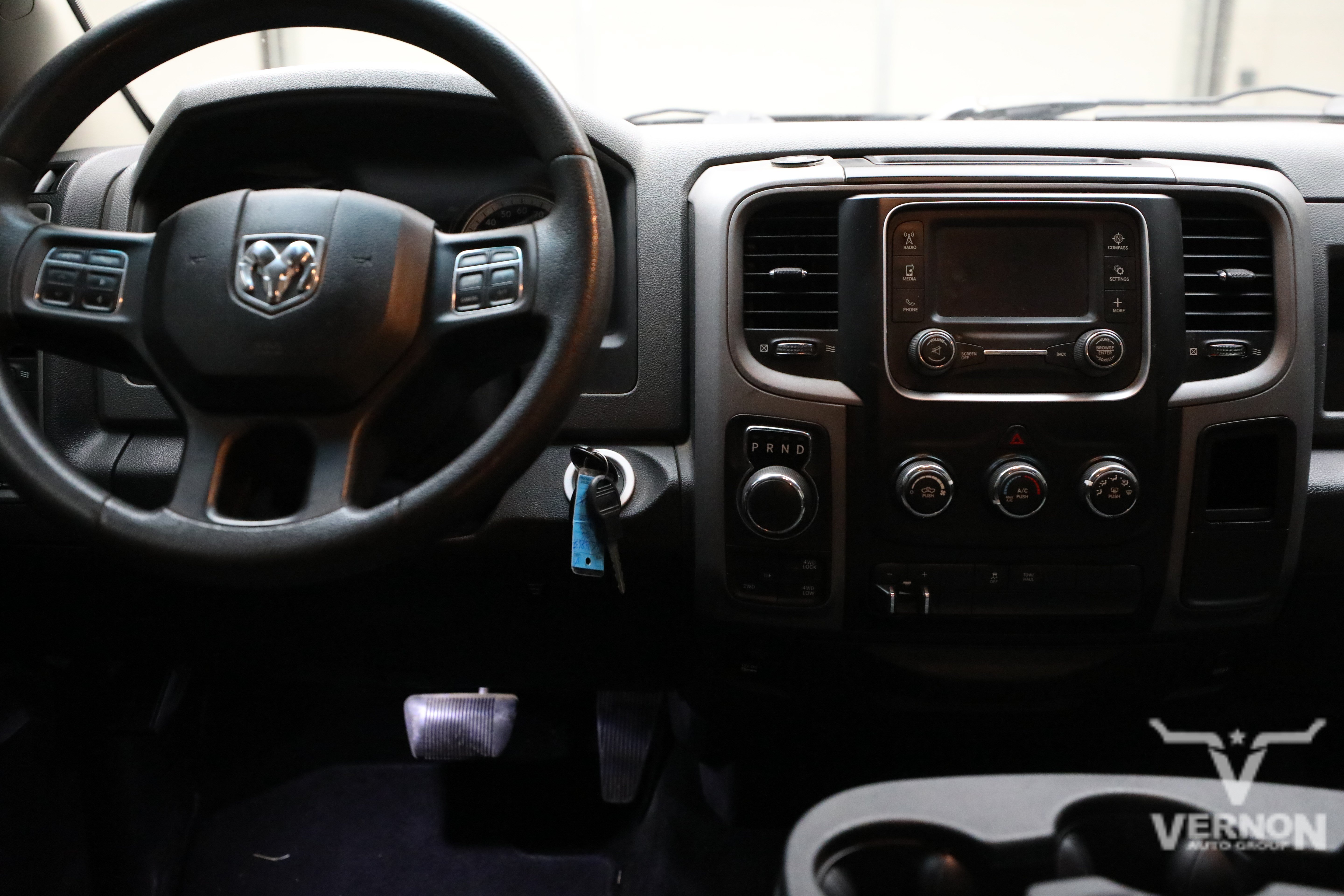 Used 2016 RAM 1500 ST AWD/4WD image 19