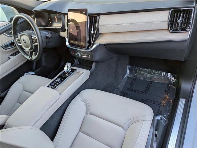 Certified 2025 Volvo XC90 B5 Core w/ Protection Package Premier image 21