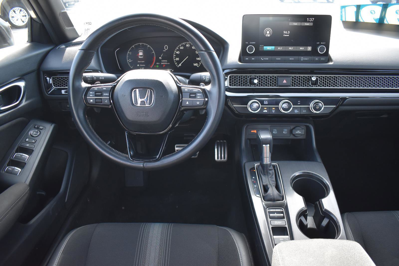 Used 2025 Honda Civic Sport image 15