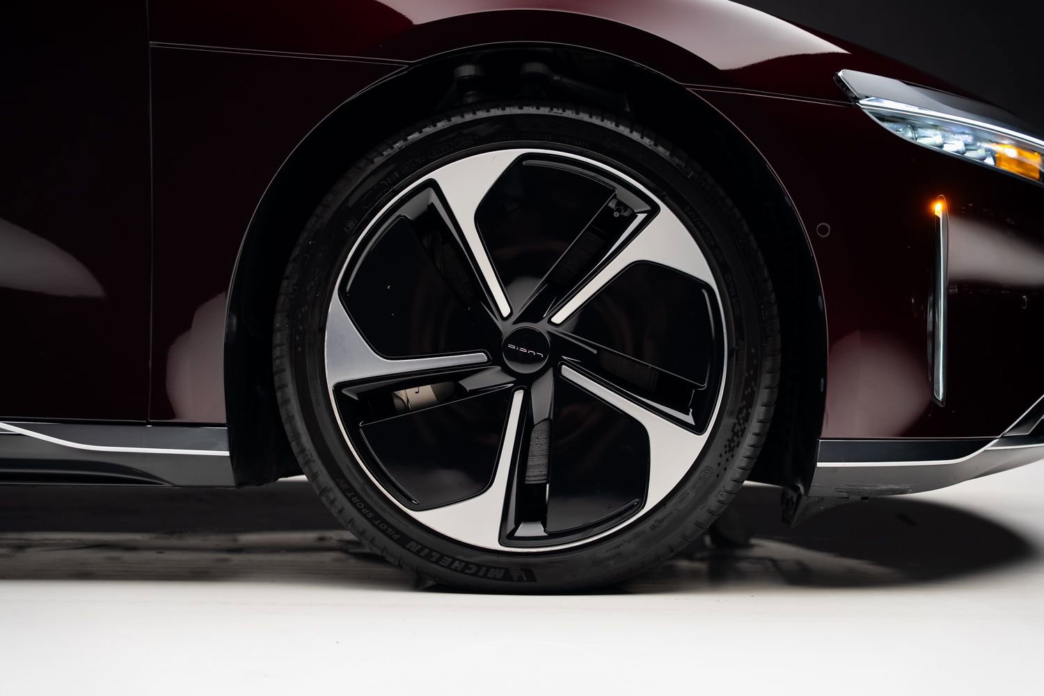 Used 2023 Lucid Air Touring AWD/4WD image 40