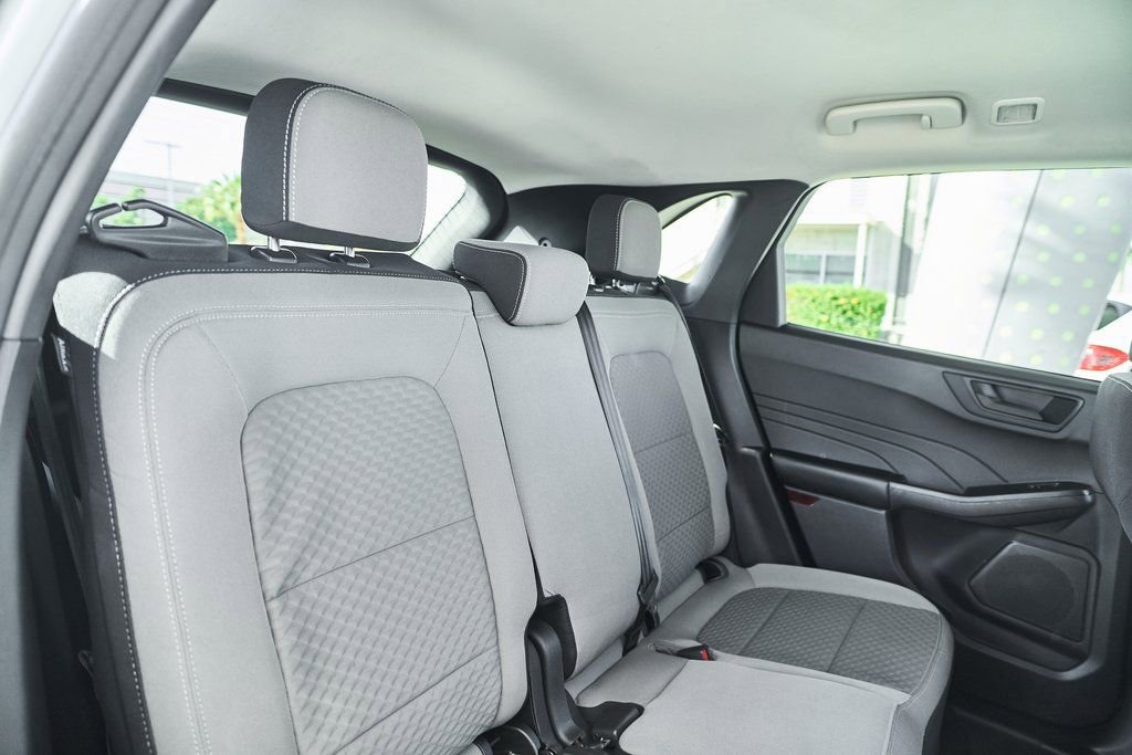 Used 2022 Ford Escape SE image 23