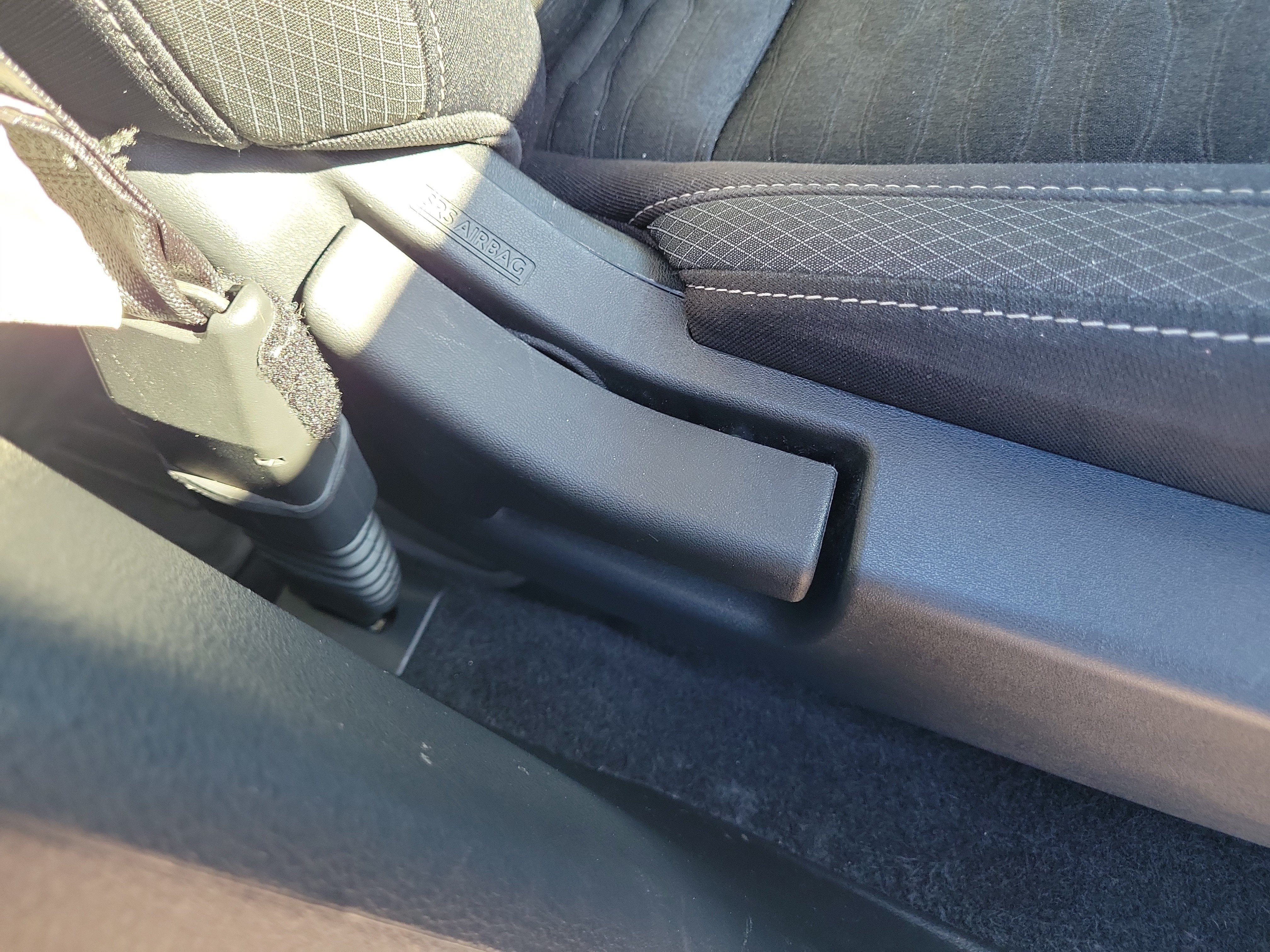 Used 2022 Nissan Pathfinder SV w/ SV Premium Package FWD image 9