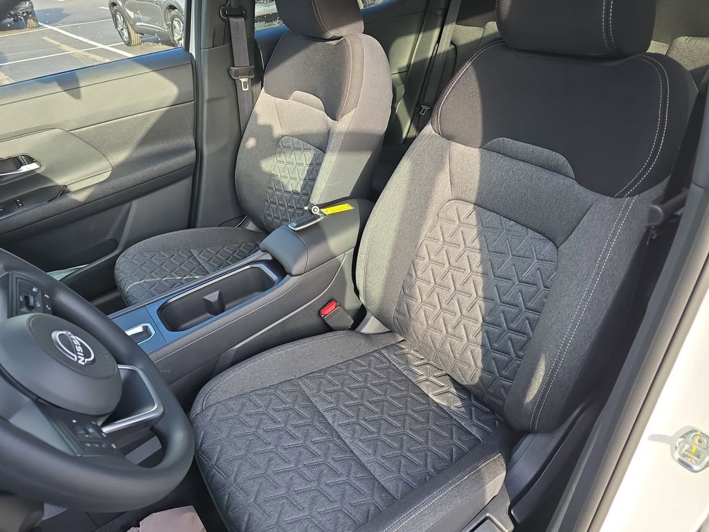 New 2026 Nissan Kicks SV w/ Cold Weather Package FWD image 18