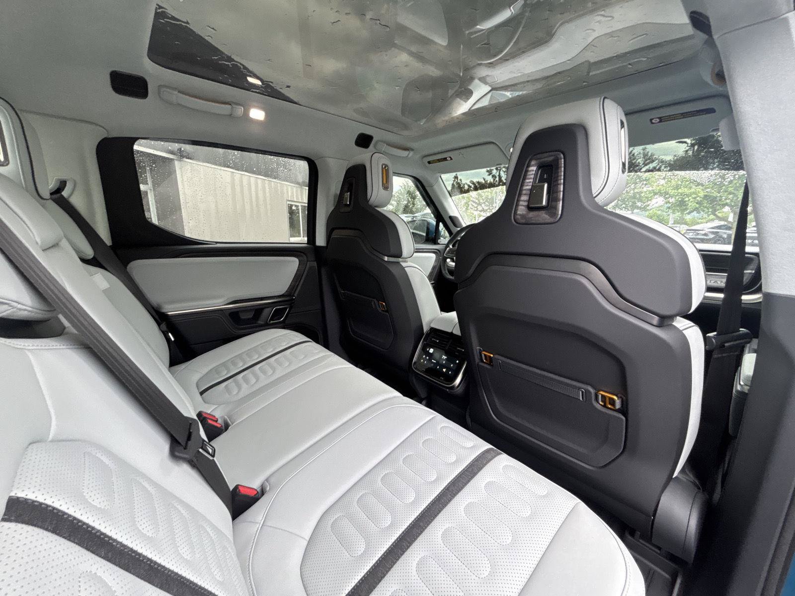 Used 2022 Rivian R1T Adventure AWD/4WD image 21