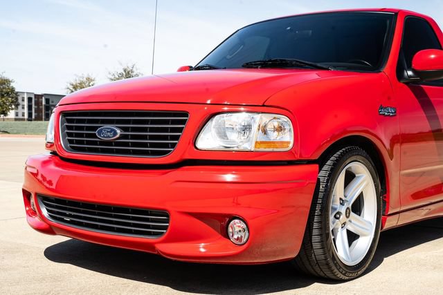 Used 2004 Ford F150 Lightning RWD image 18